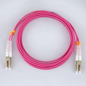 Violettes hb-digital Glasfaser Kabel OM4 LC-LC UPC, 20m für Netzwerktechnik.