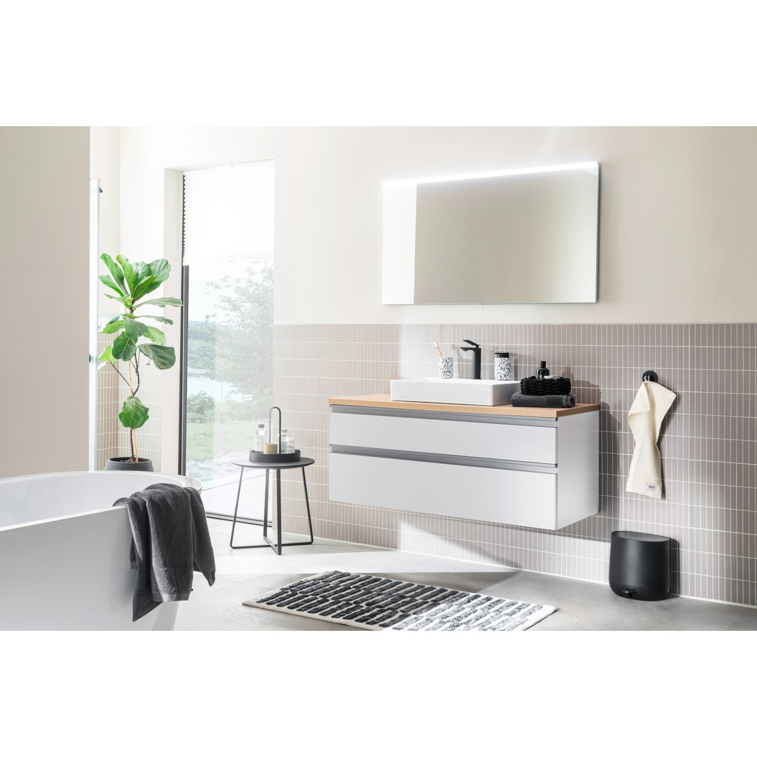 Schöner Wohnen Badmöbel-Set Stockholm, 4-teilig, 120 cm, Weiß Hochglanz mit Spiegel und Aufsatzwaschtisch.