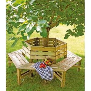 Grüne Baumbank Felix aus Holz mit 103 cm Innendurchmesser im Garten.