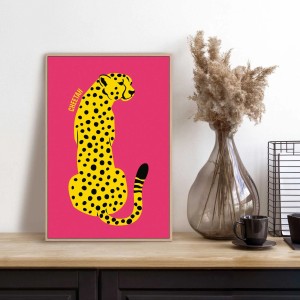 Gerahmtes Bild: Gelber Gepard im Man Cave Stil, 30x20 cm. Wanddeko für Wohnraum.