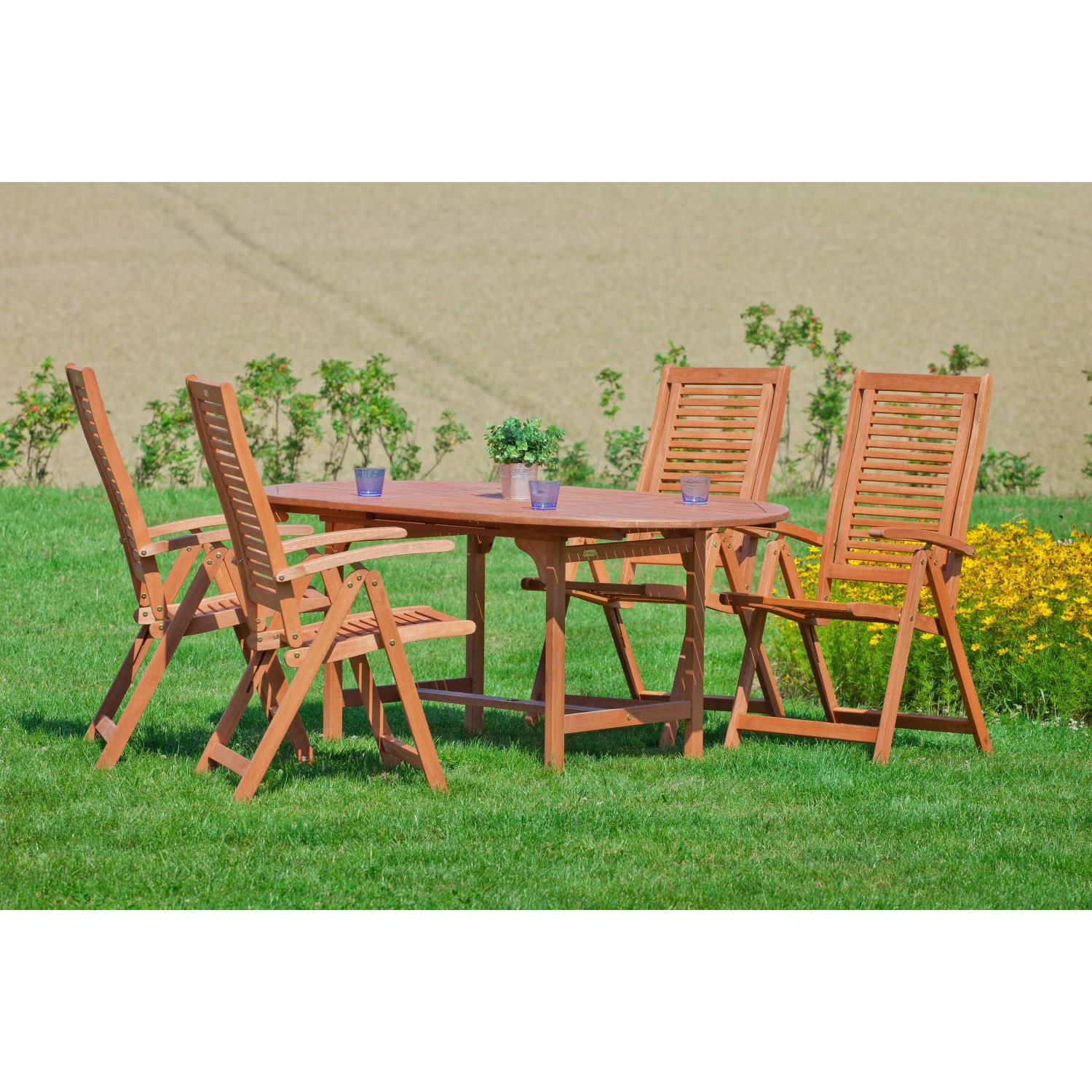 Braunes 5-teiliges Gartenmöbel-Set Cordoba mit Ausziehtisch (120/170x100 cm) aus Eukalyptusholz.