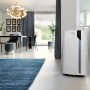 Mobiles DeLonghi Klimagerät DL PAC EX105 in modernem Wohnraum.