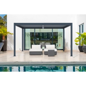 Graue, bioklimatische Cazeboo Santa Pergola 4x3m mit Lamellendach und Gartenmöbeln.