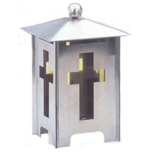 Moderne Moll Grablampe aus Edelstahl mit Kreuz-Ausschnitten und gelbem Glaseinsatz.