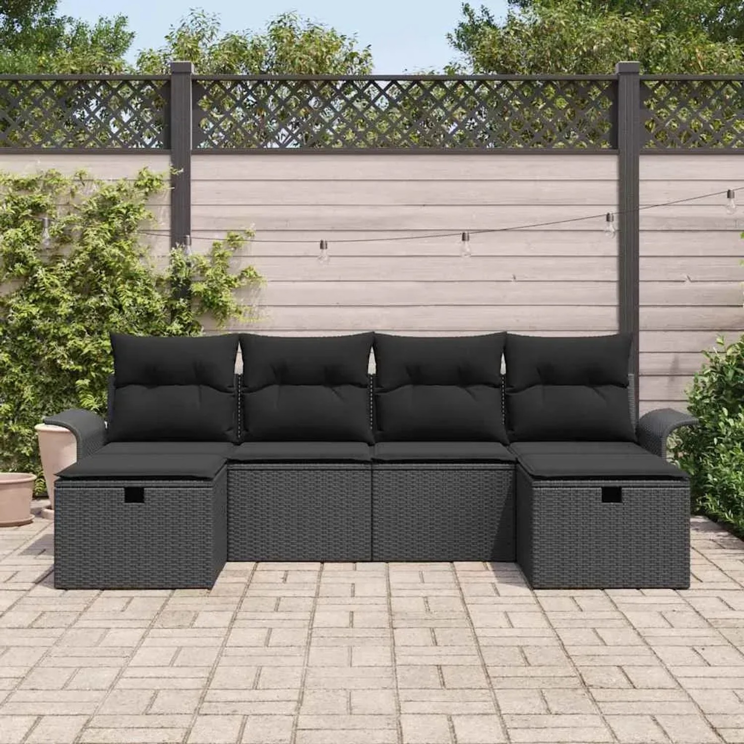 Schwarze 6-tlg. vidaXL Garten-Sofagarnitur aus Poly Rattan mit Kissen.