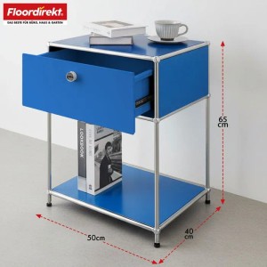 Blaues Metallregal Concept Epure, 50x40x65 cm, mit offener Schublade und zwei Ablagen. Kompakter Beistelltisch.