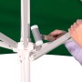 Detailaufnahme: Dunkelgrüner Schneider Marktschirm Jumbo (Ø 400 cm) mit Seilzugmechanik in Montage.