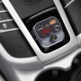 Technaxx FMT1700BT FM-Transmitter im Auto, mit USB-Ladefunktion und Bass Boost.