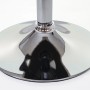 Runder, glänzender Chrom-Fußteller eines PROREGAL Sitzhockers. Stabile Basis, höhenverstellbar und rutschfest.