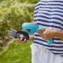 Gardena Akku-Gras- und Strauchschere ComfortCut Li mit Messer-Wechsel im Detail.