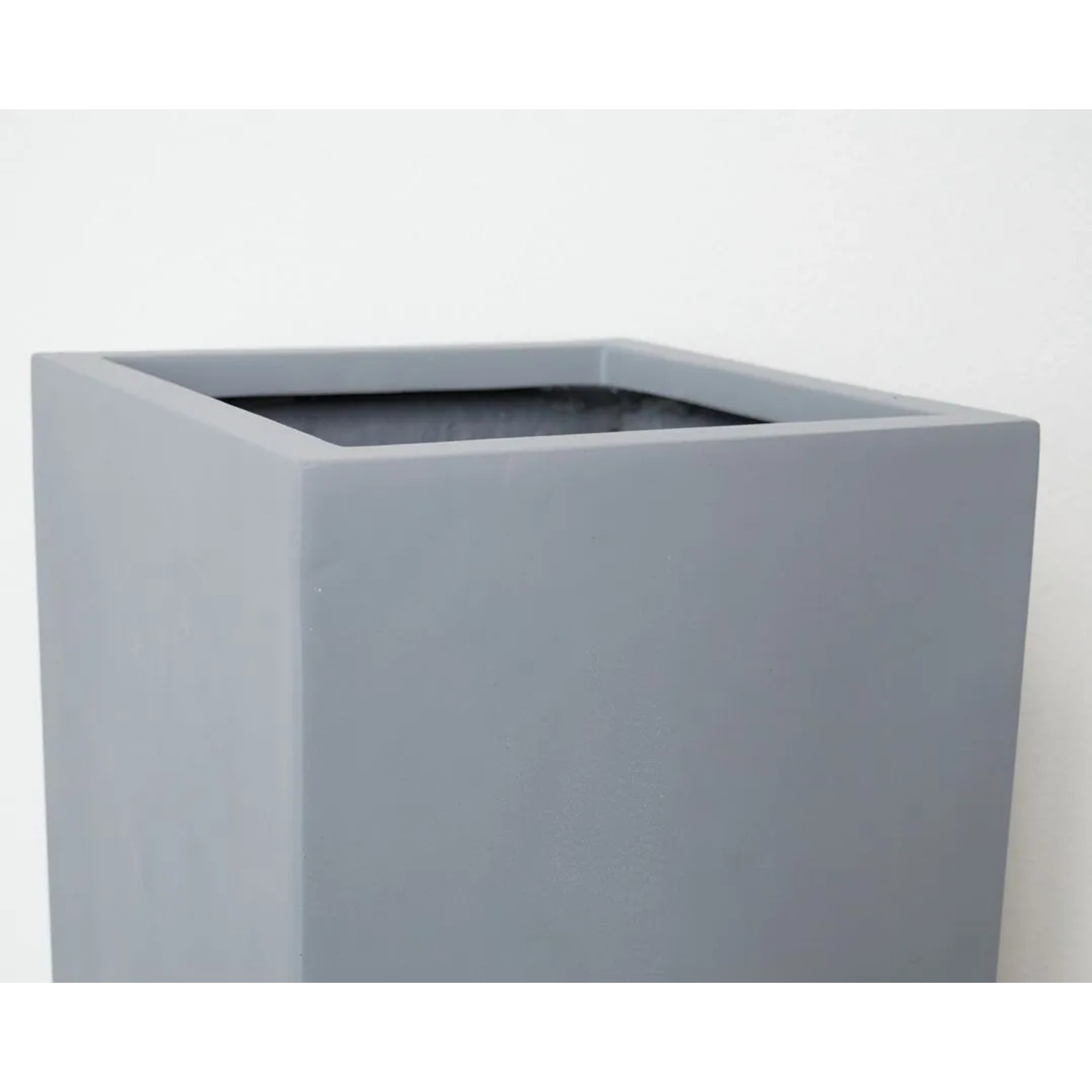 Grauer, rechteckiger Elegant Einrichten Pflanzkübel aus Fiberglas, Säulenform, 30x30x90cm.