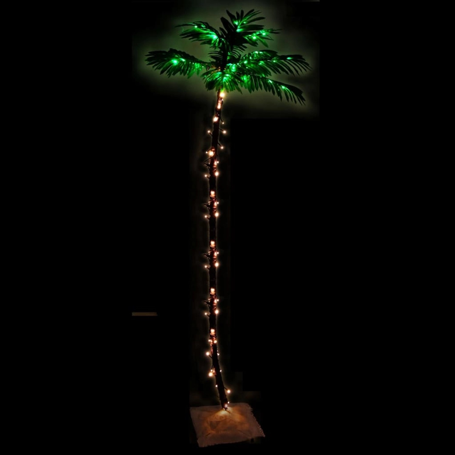 Künstliche Palme, 300cm, mit warmweißen LEDs als Weihnachtsbaum-Alternative.