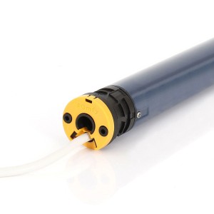 Somfy Funkmotor Altus 40 RTS mit gelbem Adapter für Rollladensteuerung.