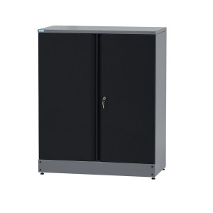 Schwarzer Küpper Materialschrank mit 2 Türen, 10 Schubladen und Schloss, 110 cm hoch.