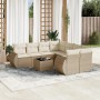Beige 9-tlg. Garten-Sofagarnitur aus Rattan mit cremeweißen Kissen und Tisch auf Terrasse.