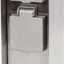 Silberne 2-fach Steckdosensäule IP44 aus Edelstahl für den Außenbereich.