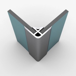 Aurlane Innenwinkelprofil Chrom aus Aluminium für Duschrückwände, verbindet zwei hellblaue Duschwände.