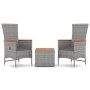 Graues 3-tlg. Garten Lounge Set aus Rattan mit Akazienholz-Tischplatte und Sesseln mit Polster.