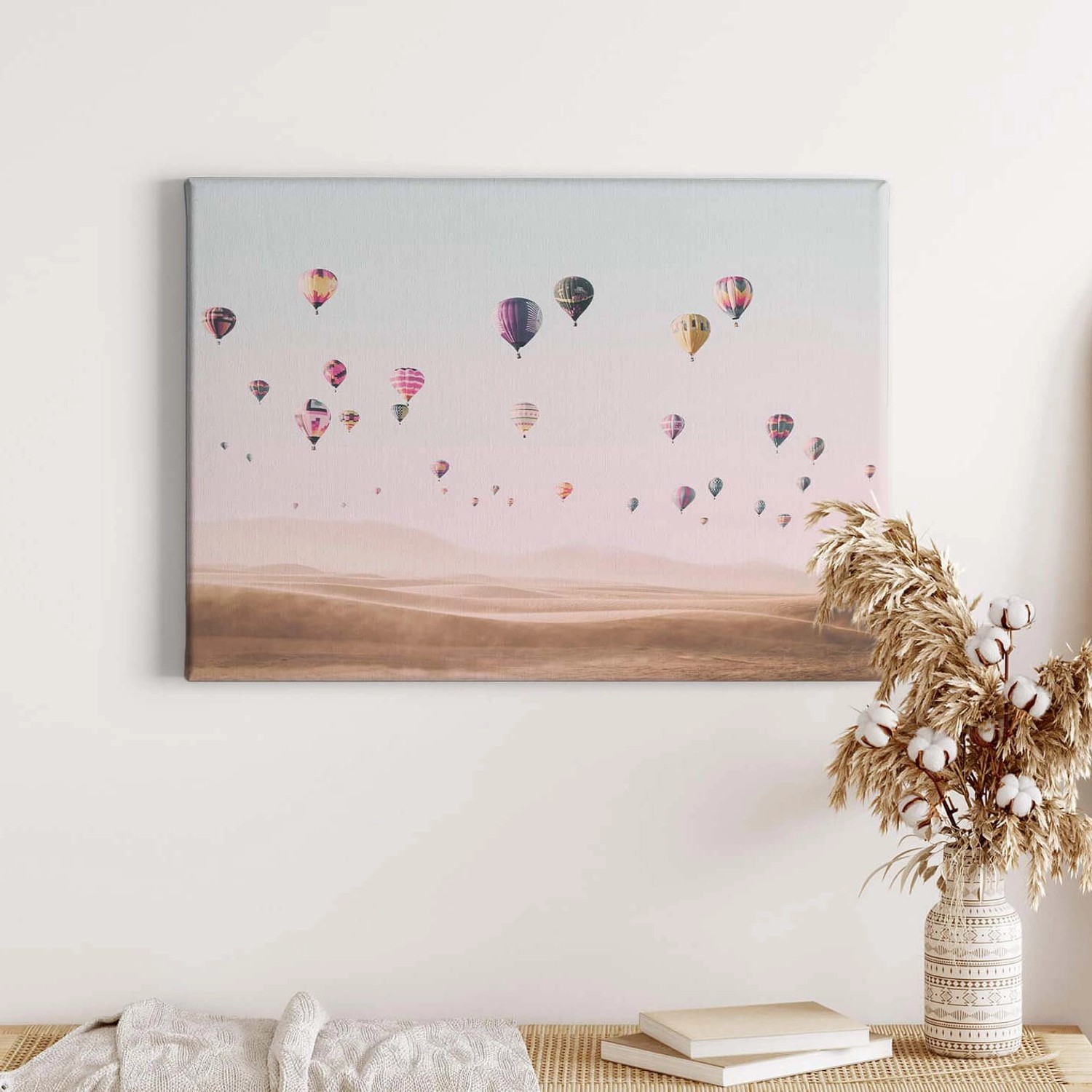 Bricoflor Leinwandbild Mit Heißluftballon Pastell Wandbild Mit Ballons Ideal Für Schlafzimmer Und Wohnzimmer Rosa Leinwa