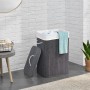 Grauer Bambus Wäschekorb (72L) mit Wäschesack und Deckel im Badezimmer.