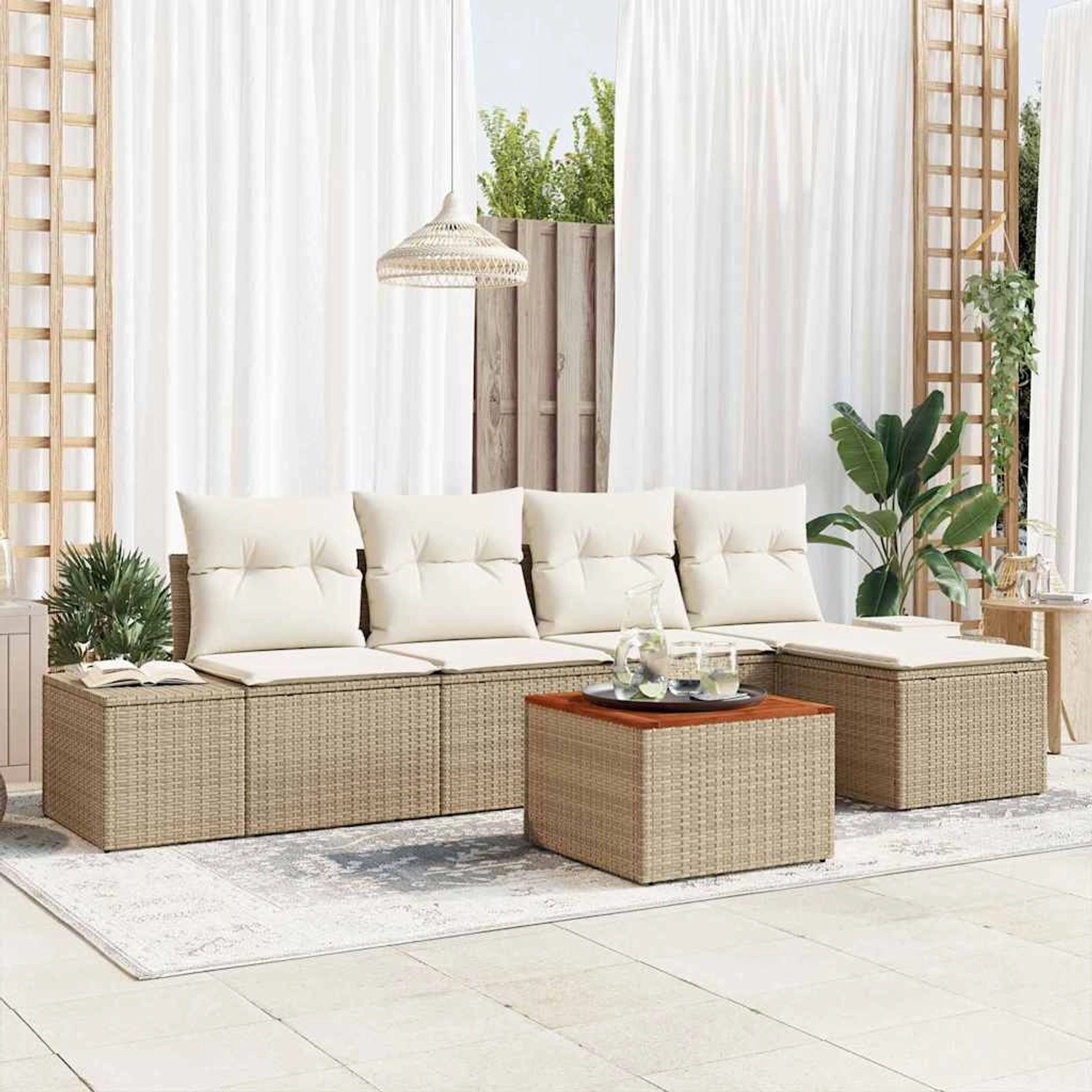 Beige-weißes 6-tlg. vidaXL Garten-Sofa-Set aus Rattan mit Tisch und Auflagen.
