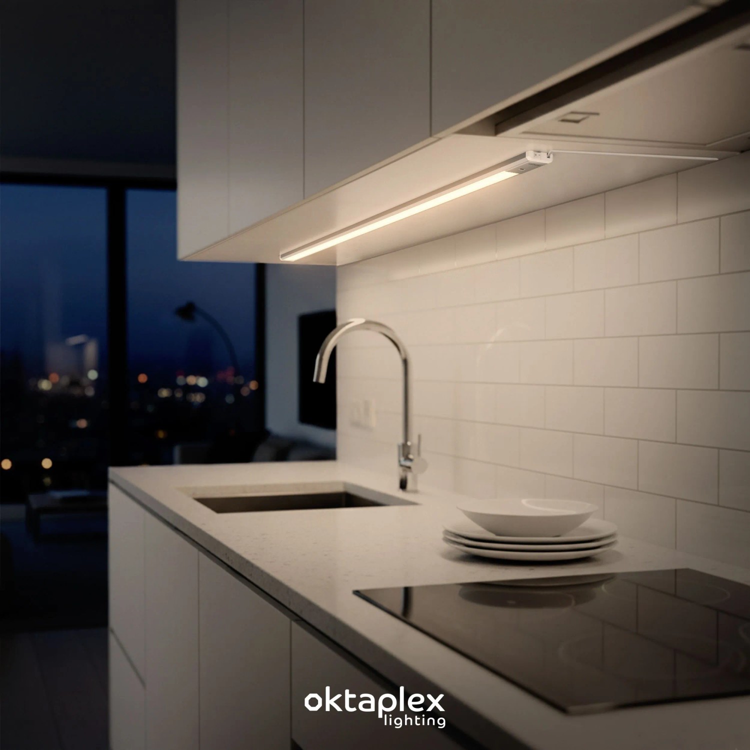 Oktaplex Riva LED Unterbauleuchte 120cm Aluminium, dimmbar mit Sensor, 3000K warmweiß, in moderner Küche.