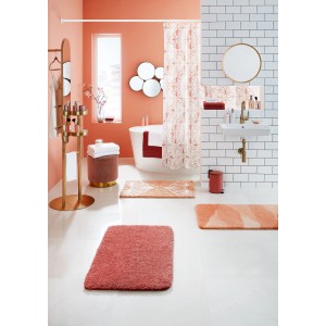 Badezimmer-Szene mit Kleine Wolke Silence Kosmetikeimer Rosenholz, 3 l, passend zu Badtextilien und Accessoires.