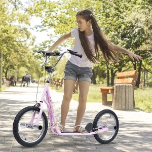 Mädchen fährt rosa HOMCOM Kinderroller mit Luftreifen auf einem Parkweg.