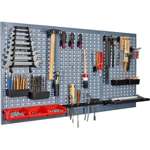 Küpper Lochwand, 3-teilig, 1200 mm breit, mit Werkzeugen und Haken zur Wandmontage.