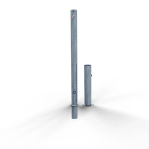 Schake Absperrpfosten, herausnehmbar, silber, mit Dreikantverschluss und Bodenhülse.