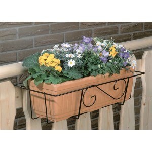 Anthrazitfarbener Balkonkasten-Korb 85 cm mit bepflanztem Blumenkasten am Balkongeländer.