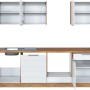 Küchenzeile in Weiß-Wotaneiche, 240 cm breit, ohne E-Geräte. Unterschränke, Hängeschränke und Spüle.