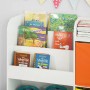 Weißes Kinder Bücherregal mit fünf Ablagen und bunten Kinderbüchern.