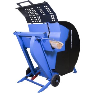 Güde Wippsäge GWS 700 HM-2: Blaue Wippkreissäge mit Holzscheit und schwarzer Schutzabdeckung.