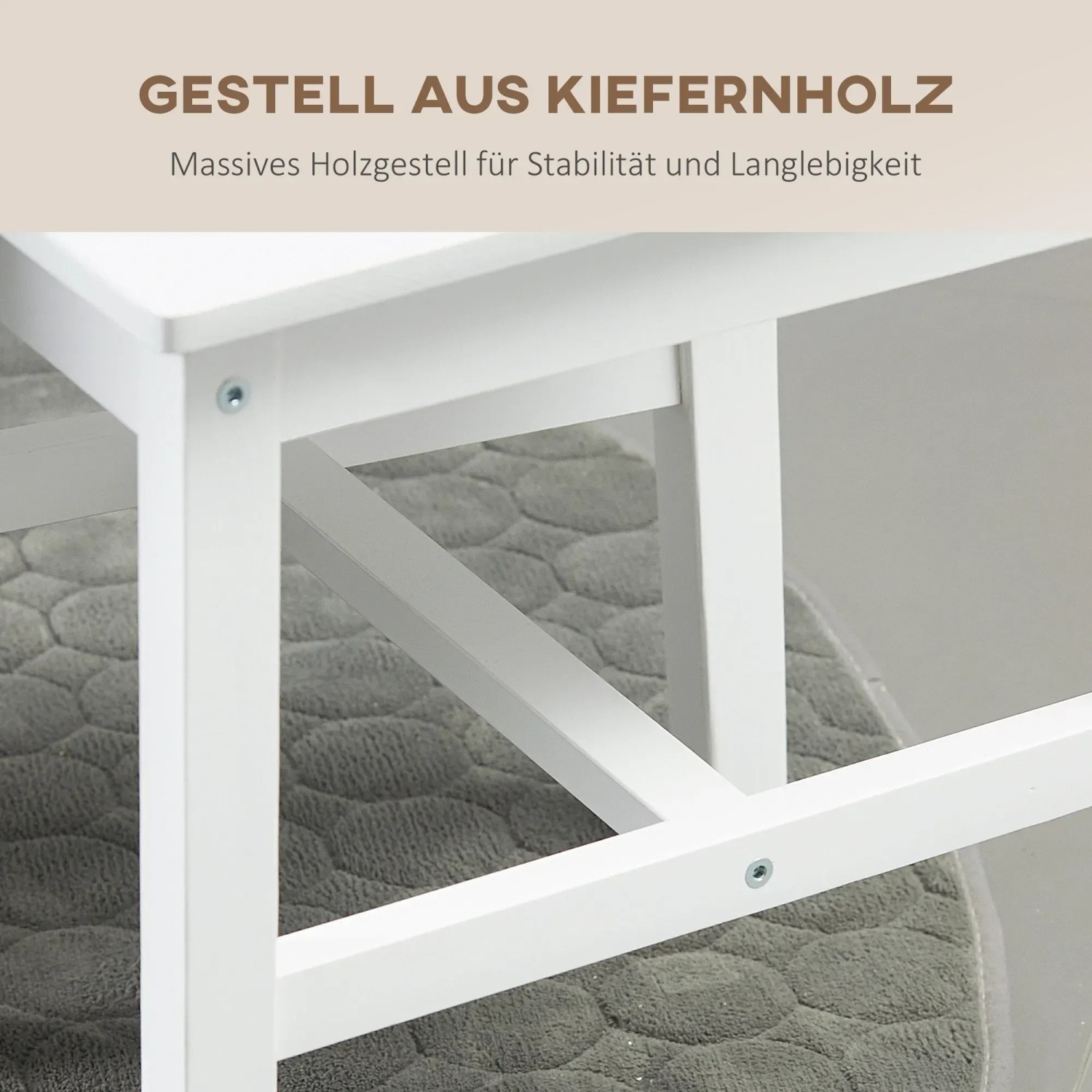 Detailaufnahme: Weißes Holzgestell des HOMCOM Küchenstuhls (4er Set).