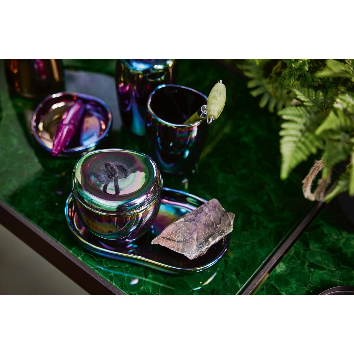 baliv Dark Wonder Kosmetikdose mit Flip-Flop-Effekt, Keramik, zur Aufbewahrung von Kosmetikartikeln.