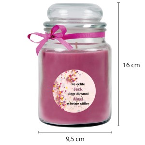 Lila Duftkerze im Glas mit Karneval-Motiv und Schleife, 110h Brenndauer.
