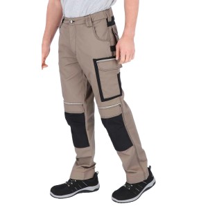Beige Eliworx Bundhose Workwear mit schwarzen Kniepolstern, Reflexstreifen und Stifttasche. Robuste Arbeitshose.