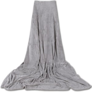Hellgraue Bestgoodies Mikrofaser Decke, 130x170 cm, ideal als Sofa- oder Bettüberwurf.