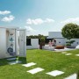 Biohort Gerätehaus Neo 2B Silber-Metallic mit offener Tür, Regalen und Werkzeugen im modernen Garten.