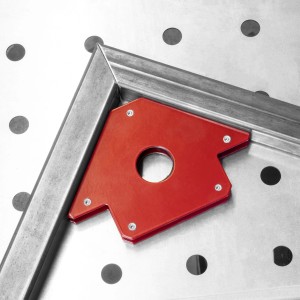 Güde Schweißmagnet im Set, roter Winkelmagnet fixiert Metallwinkel auf Schweißtisch.