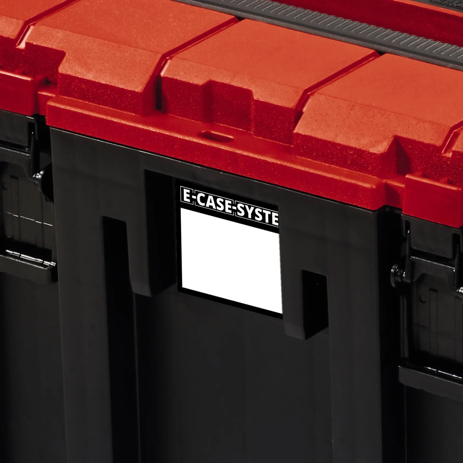 Einhell E-Case M Systemkoffer, rot-schwarzer Werkzeugkoffer mit Beschriftungsfeld.