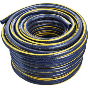 Aufgerollter, blauer LUX-TOOLS PRO Gartenschlauch (3/4) mit gelbem Streifen, 50 m lang.