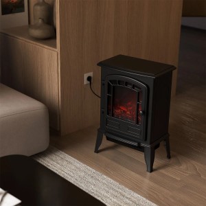 Schwarzer Juskys Elektrokamin 2000W mit Flammeneffekt für gemütliche Wärme im Wohnzimmer.