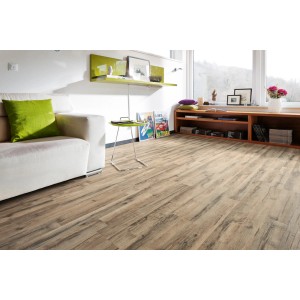 Wohnraum mit Laminat Living by Haro Eiche Graphit 7 mm, verlegt als Bodenbelag.