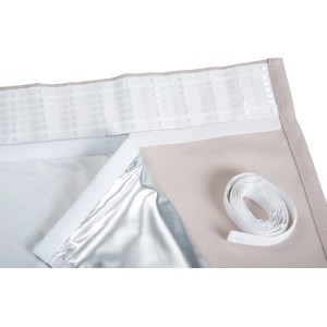 Moondream Wärmeschutz Futterstoff Silber (240x135cm) mit Klettband zur einfachen Montage am Fenstervorhang.