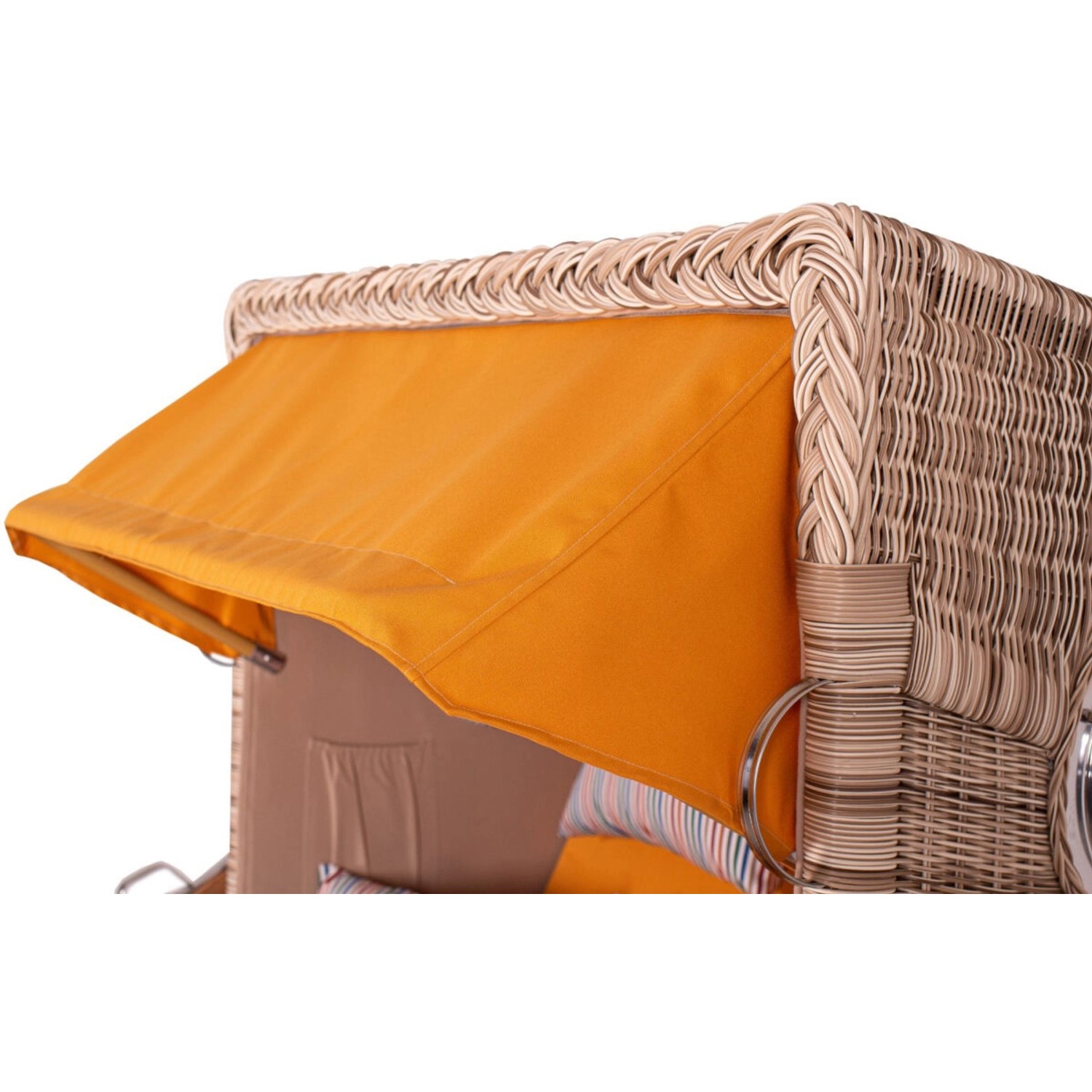 Detailansicht Strandkorb Ammersee Teak mit Bullauge und gelbem Sonnenschutz