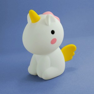 X4-Life LED-Nachtlicht Einhorn, 10,6x7,8x14cm, mit gelbem Horn und Flügeln.