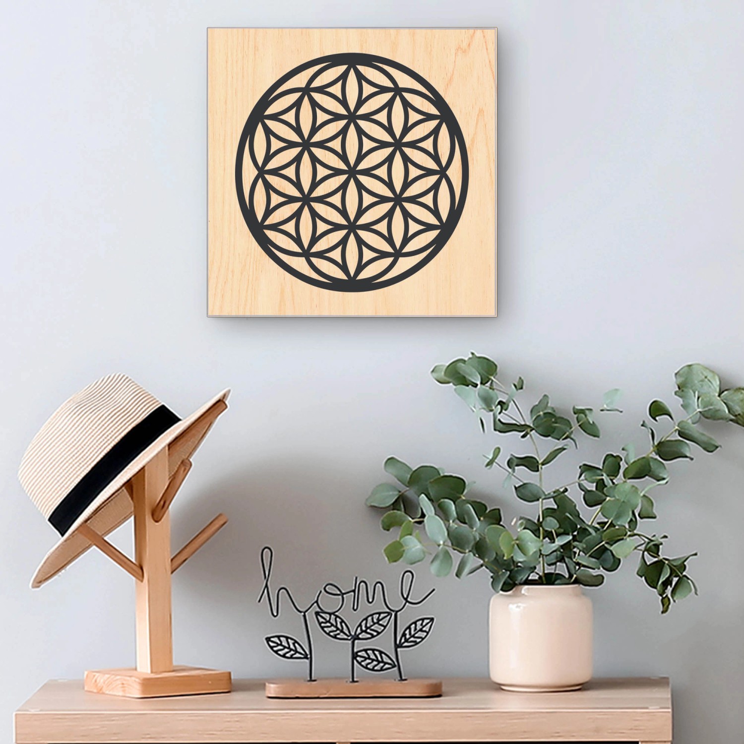 Weißer Banjado Schlüsselkasten aus Holz (30x30cm) mit Blume des Lebens Muster und 50 Haken.