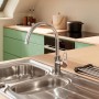 Grohe QuickFix Spültischarmatur Start Loop Chrom an Spüle in Küche.